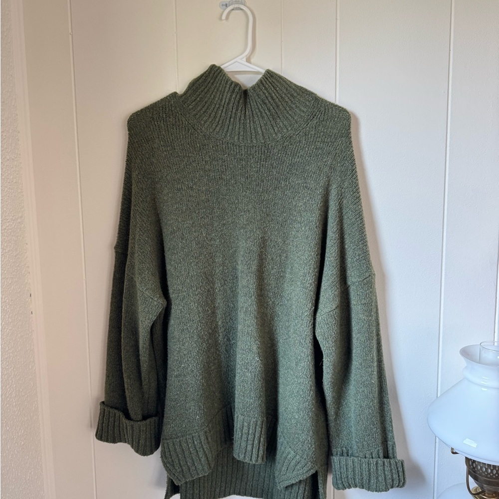 Abercrombie & Fitch Green Tuckable Easy Turtleneck Sweater